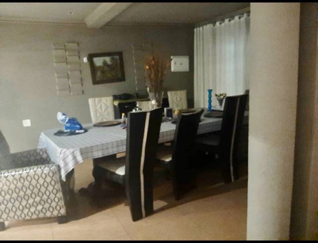 5 BEDROOM HOUSE FOR SALE IN VUWANI